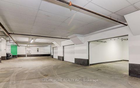 Photo 20 at 934 Mount Pleasant Road, Mount Pleasant West, Toronto Photo 20 at 934 Mount Pleasant Road, Mount Pleasant West, Toronto