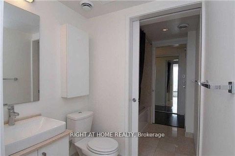 Photo 11 at 5707 - 12 York Street, Waterfront Communities C1, Toronto
