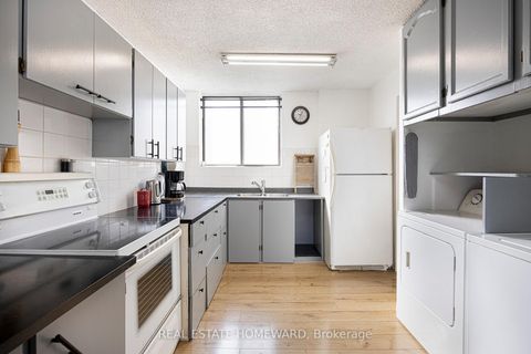 Photo 1 at 511 - 665 Kennedy Road, Kennedy Park, Toronto