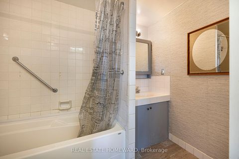 Photo 16 at 511 - 665 Kennedy Road, Kennedy Park, Toronto