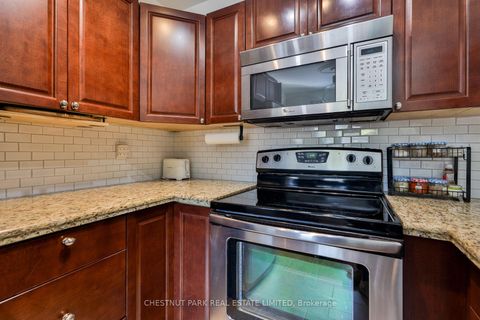 Photo 16 at 5 - 1648 Bathurst Street, Cedarvale, Toronto