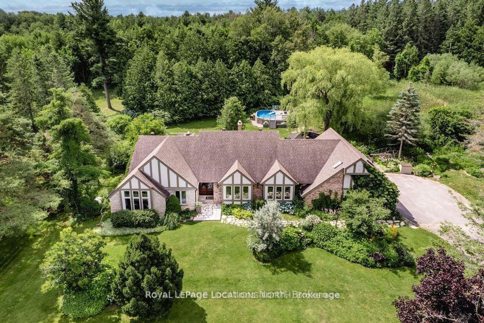 7 Purple Hill Lane, Creemore, Clearview photo number 2