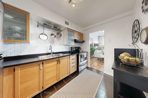 Photo 7 at 605 - 1350 York Mills Road, Donalda, Toronto