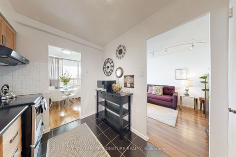 Photo 9 at 605 - 1350 York Mills Road, Donalda, Toronto