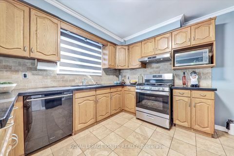 Photo 9 at 237 Blake Avenue, Newtonbrook West, Toronto