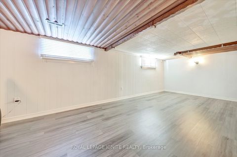 Photo 21 at 237 Blake Avenue, Newtonbrook West, Toronto