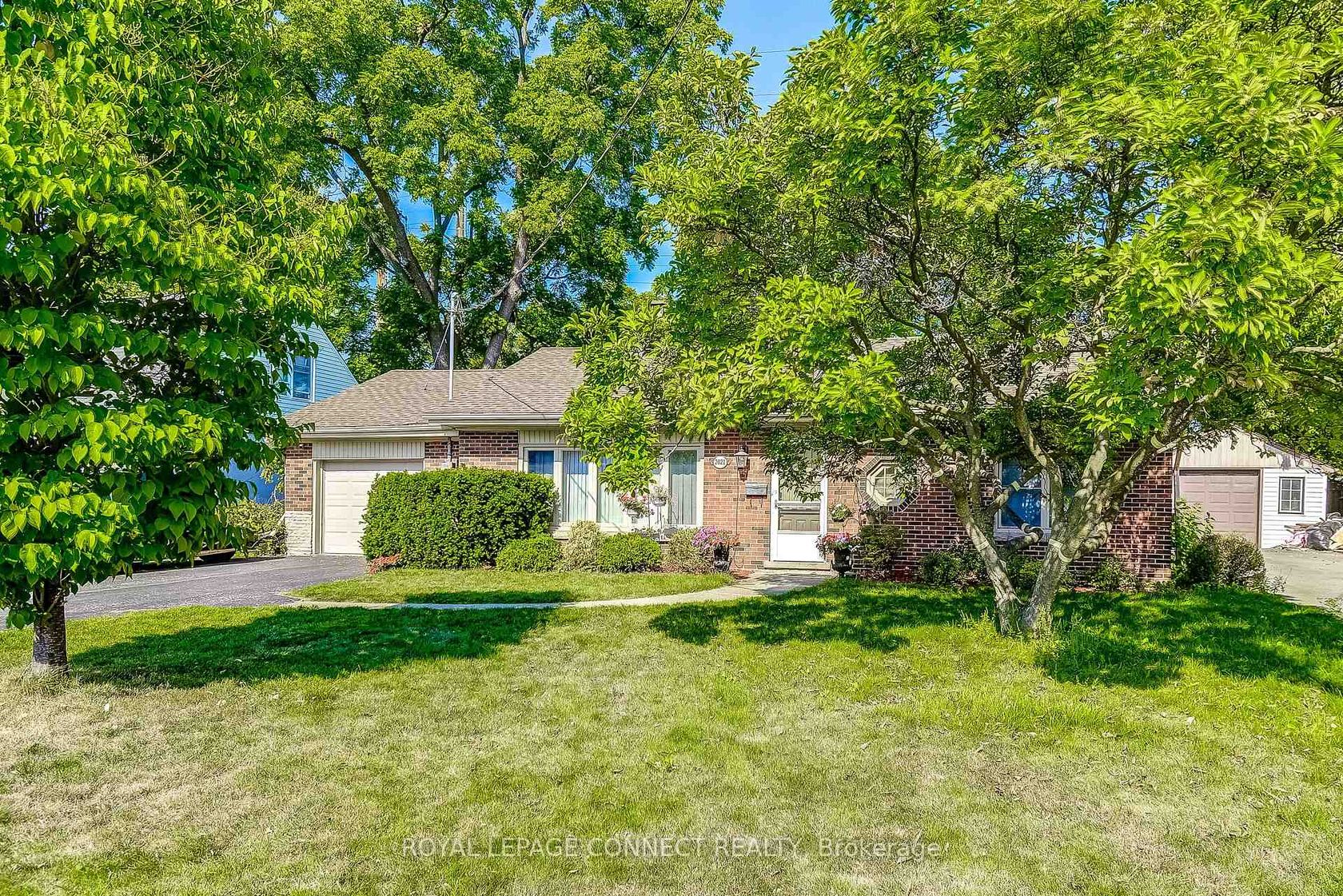 2021 Churchill Avenue, Freeman, Burlington 2