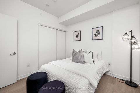 Photo 17 at 708 - 859 The Queensway, Queensway, Toronto