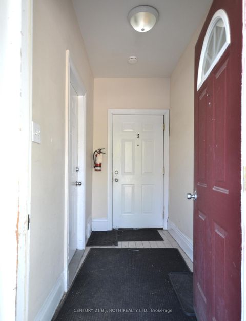 Photo 2 at 75 High Street, City Centre, Barrie Photo 2 at 75 High Street, City Centre, Barrie