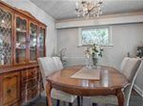 Photo 5 at 33 Farmcrest Drive, Sullivan, Toronto