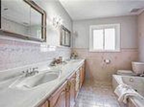 Photo 9 at 33 Farmcrest Drive, Sullivan, Toronto