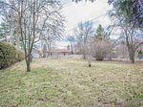 Photo 16 at 33 Farmcrest Drive, Sullivan, Toronto
