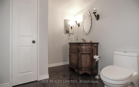 Photo 20 at 808 - 1 Clark Avenue W, Yorkhill, Vaughan
