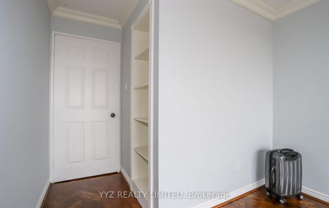 Photo 23 at 808 - 1 Clark Avenue W, Yorkhill, Vaughan