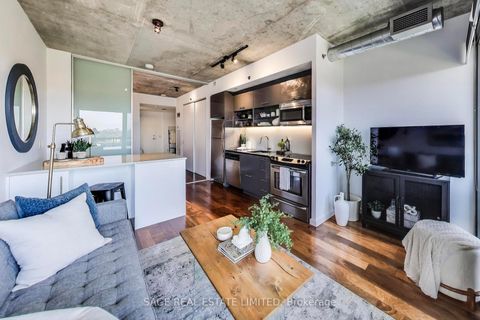 Photo 8 at 1124 - 32 Trolley Crescent, Moss Park, Toronto
