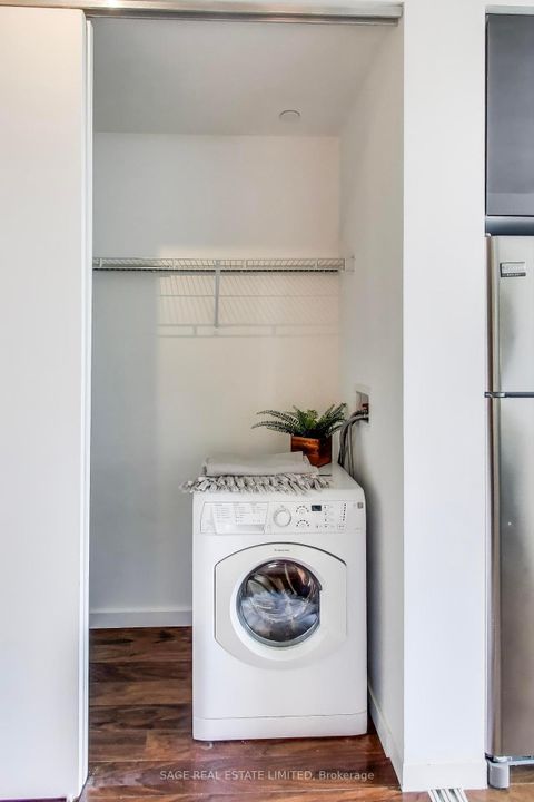 Photo 14 at 1124 - 32 Trolley Crescent, Moss Park, Toronto