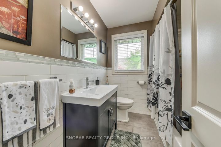 Photo 14 at 44 Arkley Crescent, Richview, Toronto