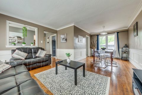 Photo 5 at 44 Arkley Crescent, Richview, Toronto