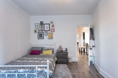 Photo 16 at 357 Roehampton Avenue, Mount Pleasant East, Toronto