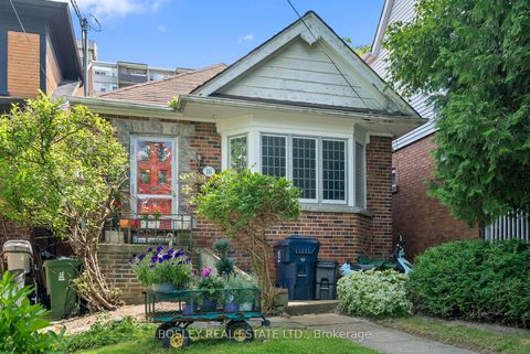 Photo 1 at 355 Roehampton Avenue, Mount Pleasant East, Toronto