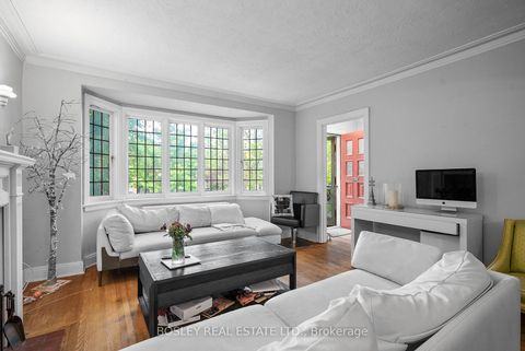 Photo 5 at 355 Roehampton Avenue, Mount Pleasant East, Toronto