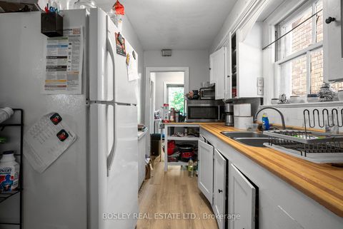 Photo 6 at 355 Roehampton Avenue, Mount Pleasant East, Toronto