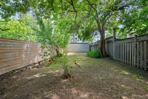 Photo 12 at 355 Roehampton Avenue, Mount Pleasant East, Toronto