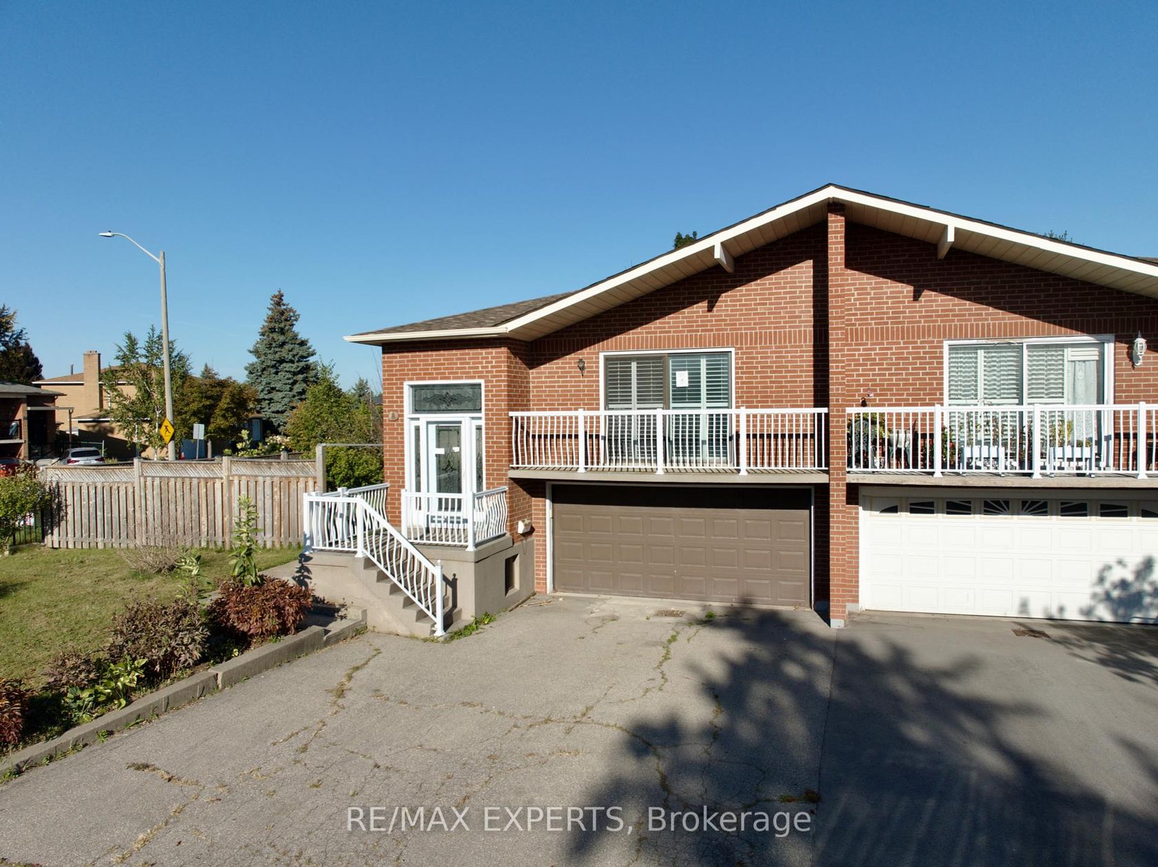 8 Brussels Court, East Woodbridge, Vaughan 