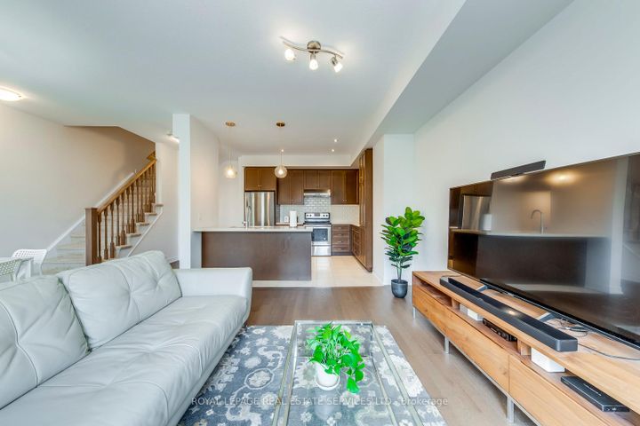 Photo 10 at 383 Grantham Common, JM Joshua Meadows, Oakville