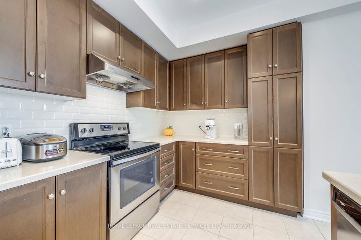 Photo 15 at 383 Grantham Common, JM Joshua Meadows, Oakville