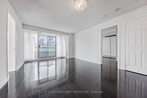 Photo 1 at 808 - 51 Lower Simcoe Street, Waterfront Communities C1, Toronto