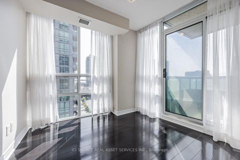 Photo 3 at 808 - 51 Lower Simcoe Street, Waterfront Communities C1, Toronto