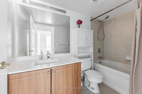 Photo 7 at 808 - 51 Lower Simcoe Street, Waterfront Communities C1, Toronto