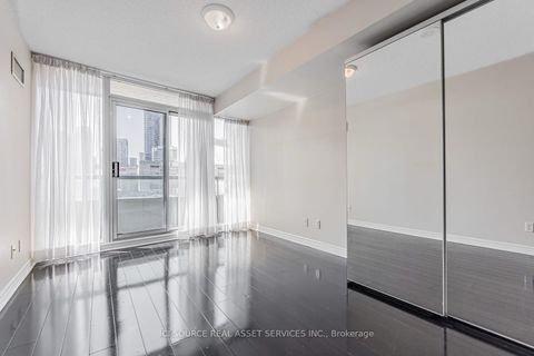 Photo 8 at 808 - 51 Lower Simcoe Street, Waterfront Communities C1, Toronto