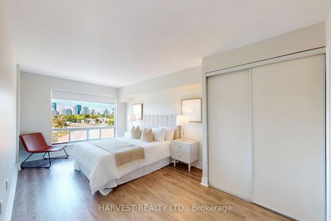 Photo 25 at 607 - 1 Hycrest Avenue, Willowdale East, Toronto