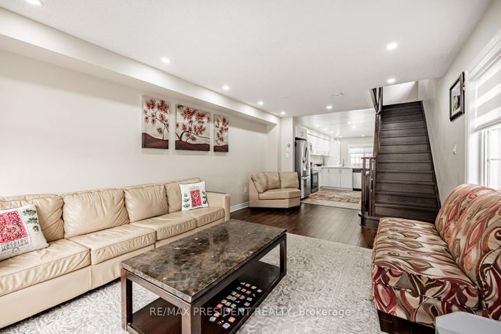 Photo 7 at 10 Shiraz Drive, Wellington, Brampton