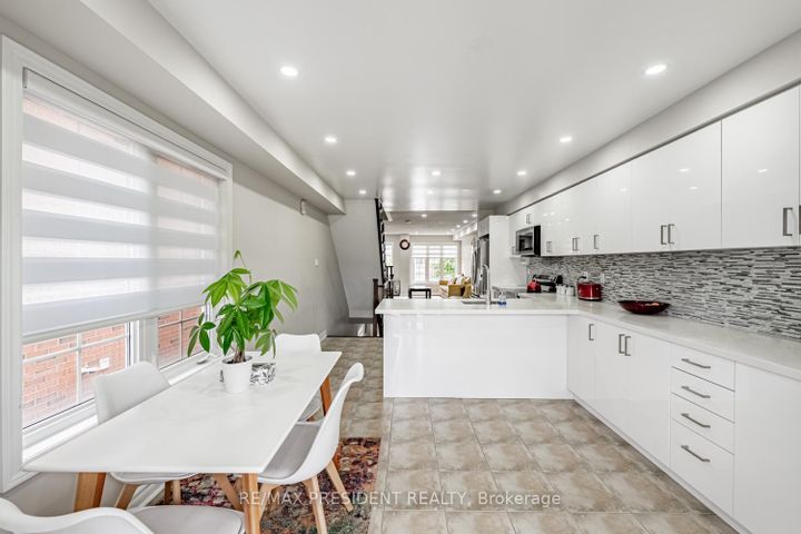 Photo 13 at 10 Shiraz Drive, Wellington, Brampton