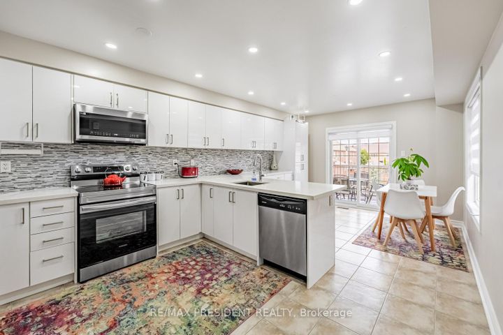 Photo 14 at 10 Shiraz Drive, Wellington, Brampton