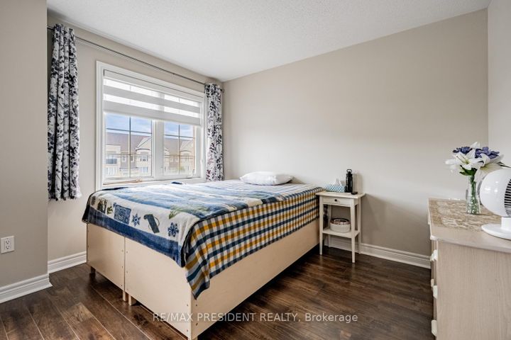 Photo 23 at 10 Shiraz Drive, Wellington, Brampton