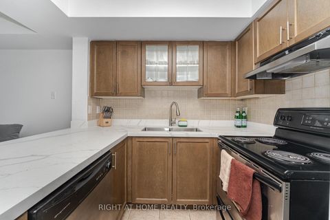 Photo 11 at 2178 - 95 George Appleton Way, CFB, Toronto