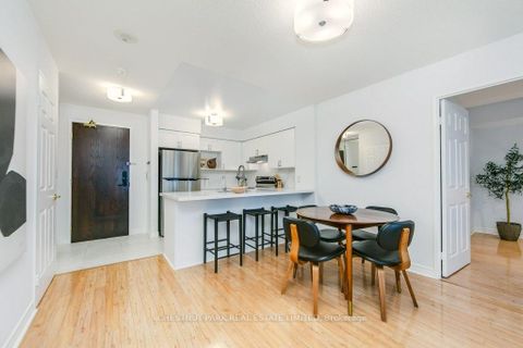 Photo 3 at 307 - 23 Hollywood Avenue, Willowdale East, Toronto