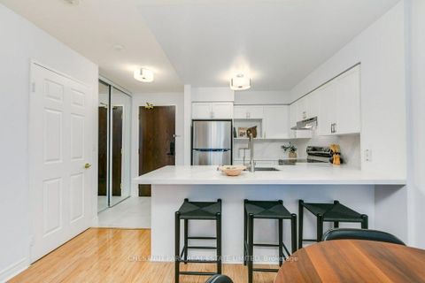 Photo 4 at 307 - 23 Hollywood Avenue, Willowdale East, Toronto