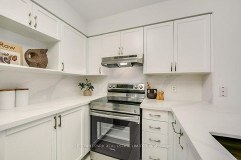 Photo 5 at 307 - 23 Hollywood Avenue, Willowdale East, Toronto