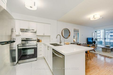 Photo 6 at 307 - 23 Hollywood Avenue, Willowdale East, Toronto