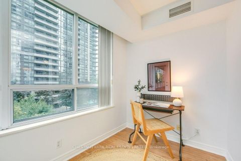 Photo 11 at 307 - 23 Hollywood Avenue, Willowdale East, Toronto