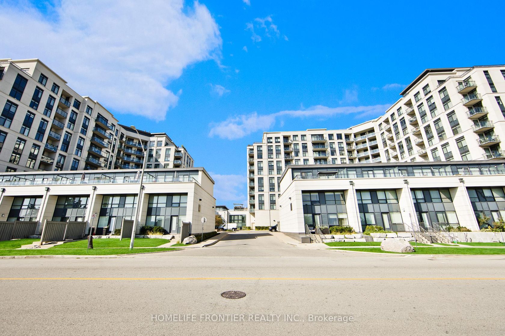216 - 12 Woodstream Boulevard, Vaughan Grove, Vaughan 