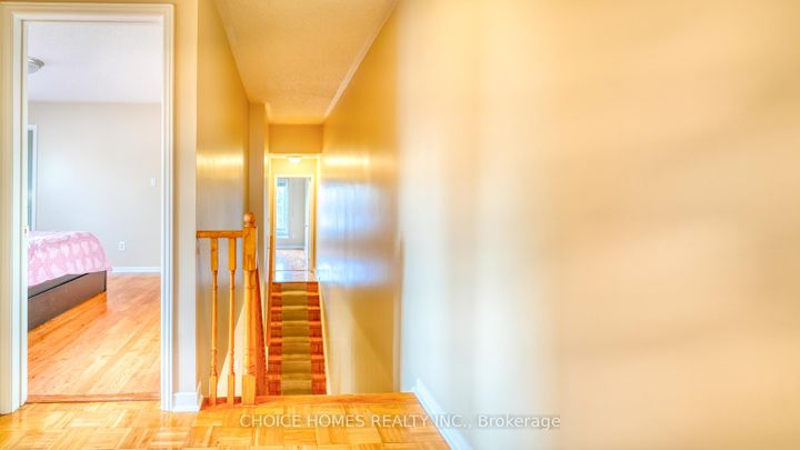 Photo 12 at 5551 Cosmic Crescent, Hurontario, Mississauga