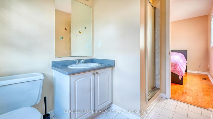 Photo 14 at 5551 Cosmic Crescent, Hurontario, Mississauga