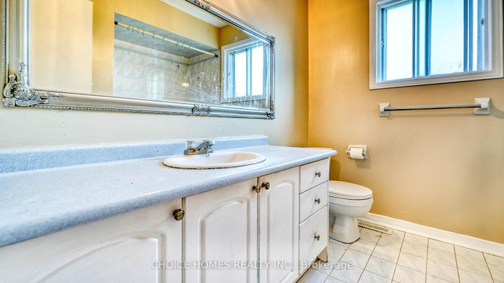 Photo 19 at 5551 Cosmic Crescent, Hurontario, Mississauga