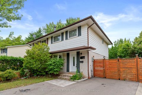 Photo 1 at 1342 Roylen Road, CP College Park, Oakville